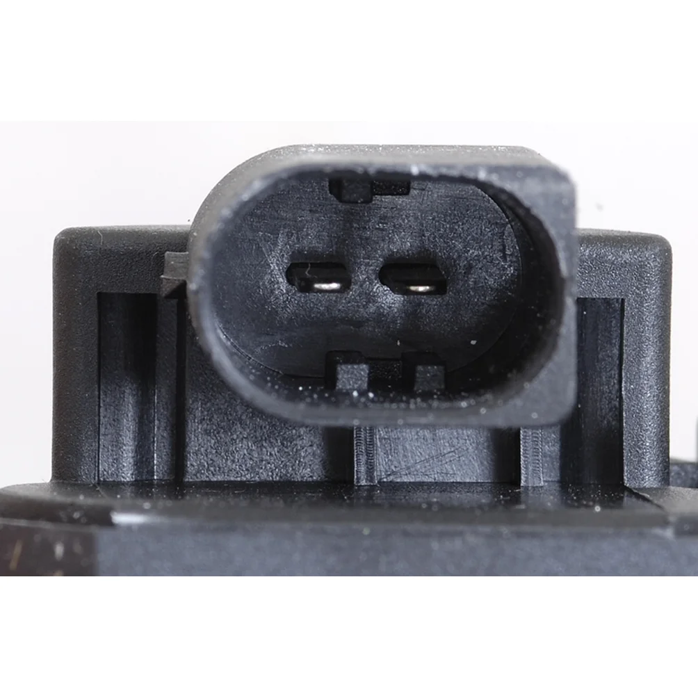 Regulator 12V Bosch vattenkyld